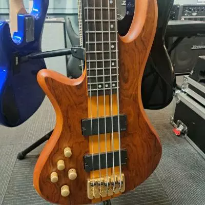 Schecter Stiletto Studio 5 Left Handed 2